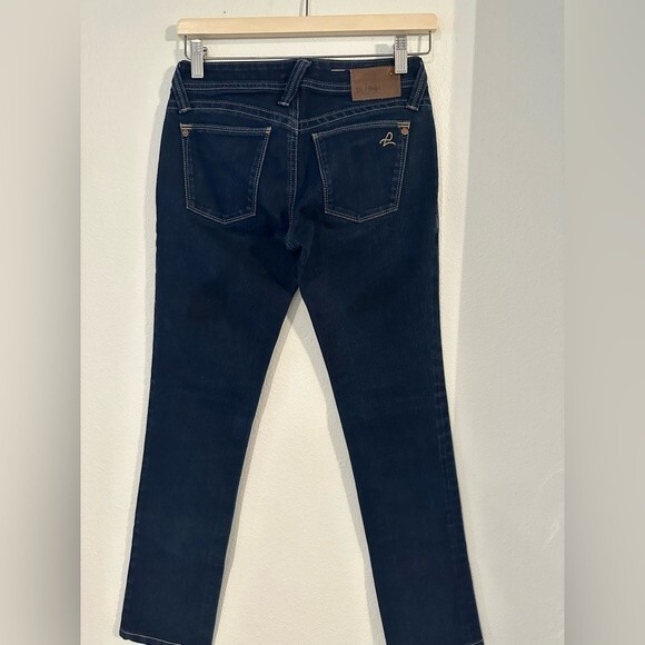 DL1961 Kate Slim Straight Dark Wash Jeans Size 26 - Picture 6 of 12